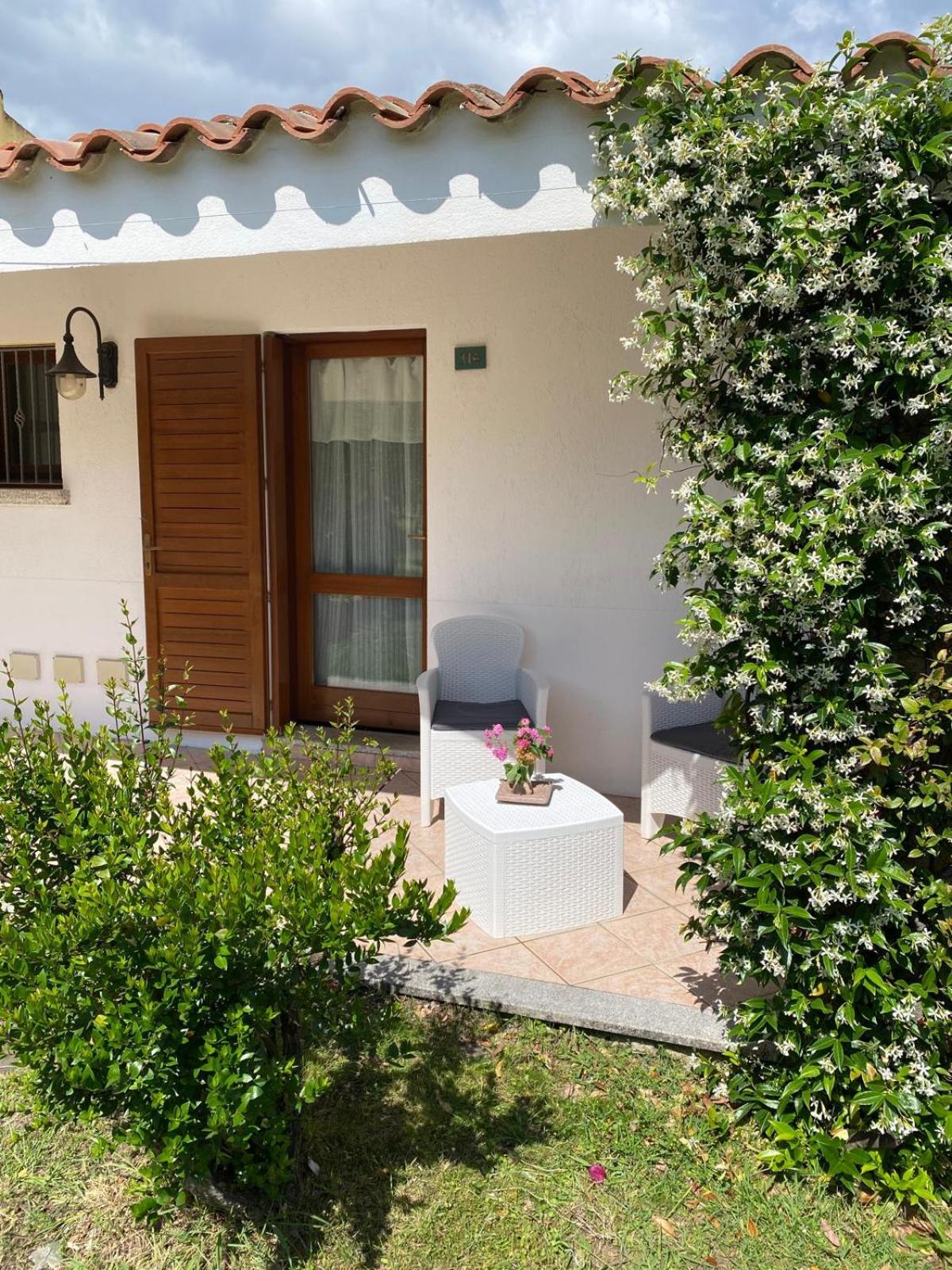 Hotel Cala Mirto Budoni Esterno foto
